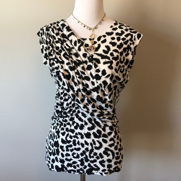 ❎DONATED❎ Ann Taylor Ruched Sleeveless Tank Petite - Picture 7 of 7
